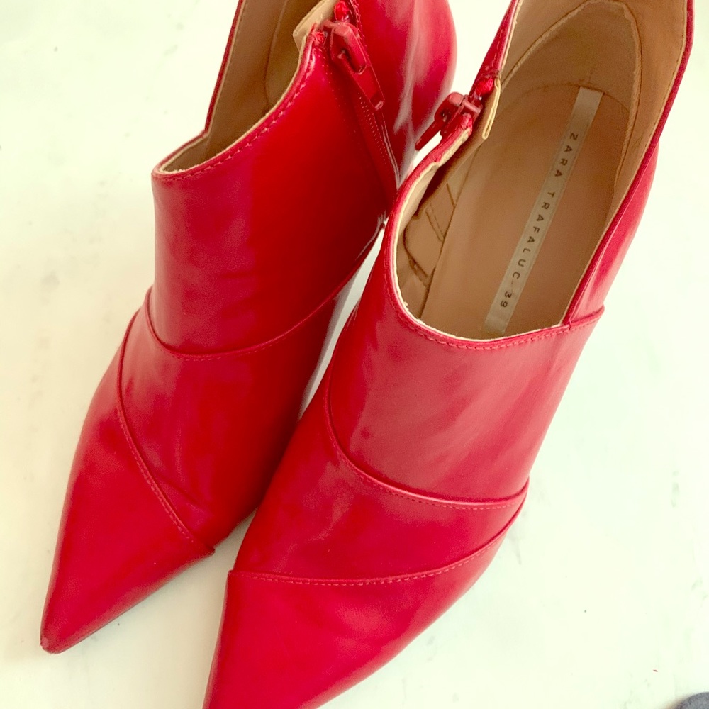 Zara Trafuluc red booties